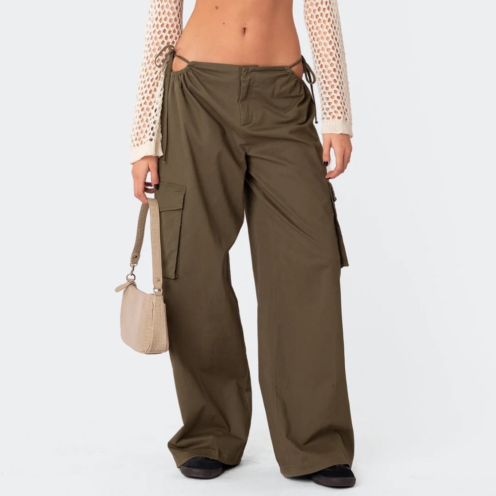 Low Rise Olive Khaki Cargo Pants NWT